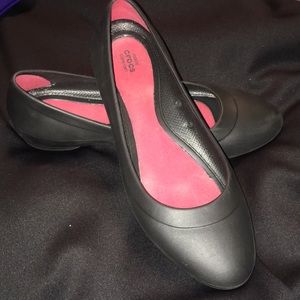 Crocs black flats